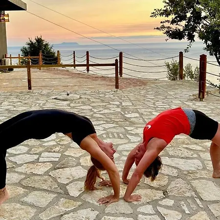 Rahoni Park & Apartments Hotell