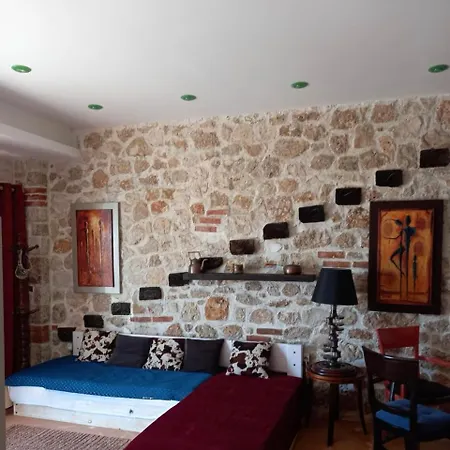 Rahoni Park & Apartments Szálloda 4*